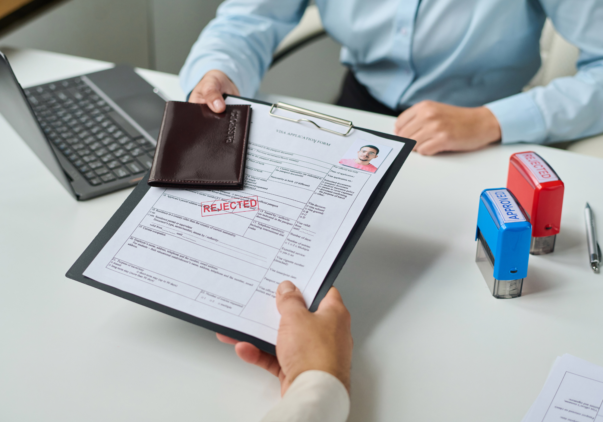 Understanding U.S. Business Visas: Who Qualifies and How to Apply